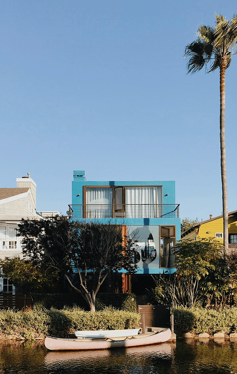 mesmerizing-bright-sunrise-beach-stavern-norway 2 (3)-min